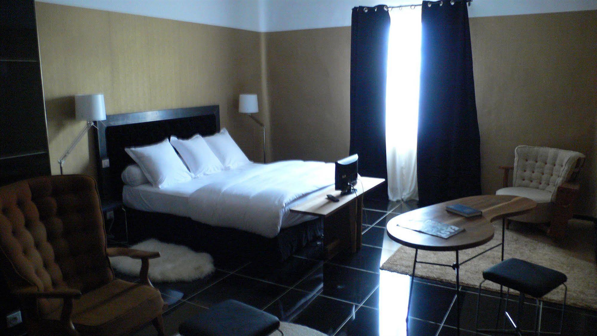Hotel Saint Trophime Arles Kültér fotó